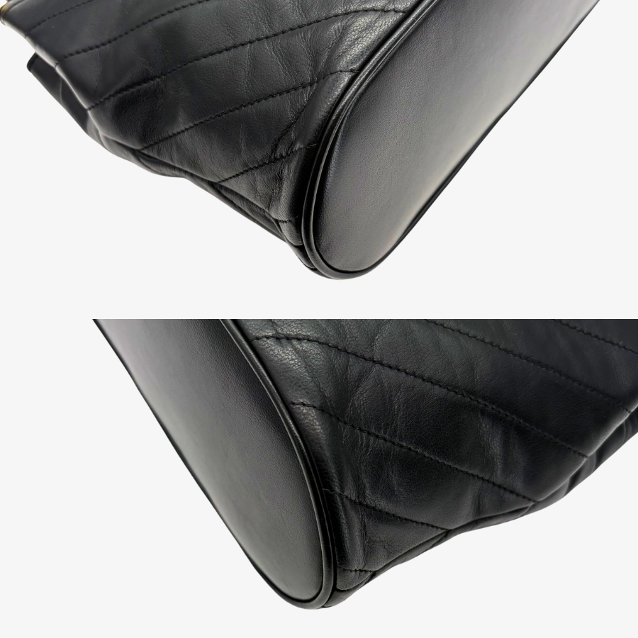 RG432 - CHANEL Vintage Black Lambskin Chevron Handbag