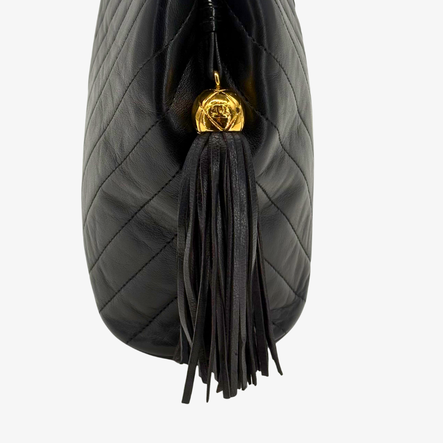 RG432 - CHANEL Vintage Black Lambskin Chevron Handbag