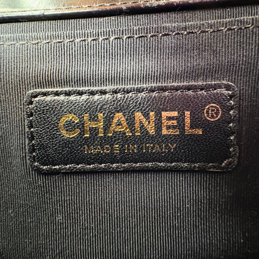 CS063 - CHANEL Boy Black Shearling Leather &amp; Calfskin 20cm Flap Bag