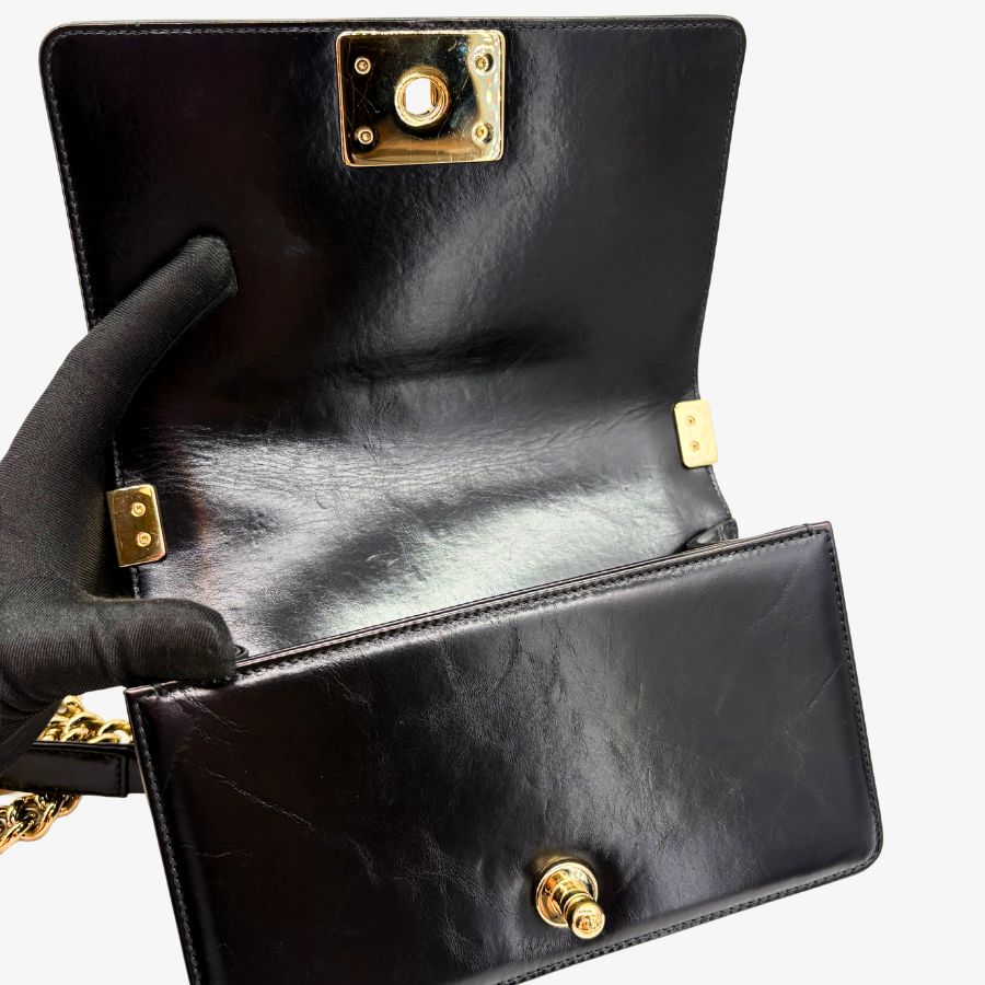 CS063 - CHANEL Boy Black Shearling Leather &amp; Calfskin 20cm Flap Bag