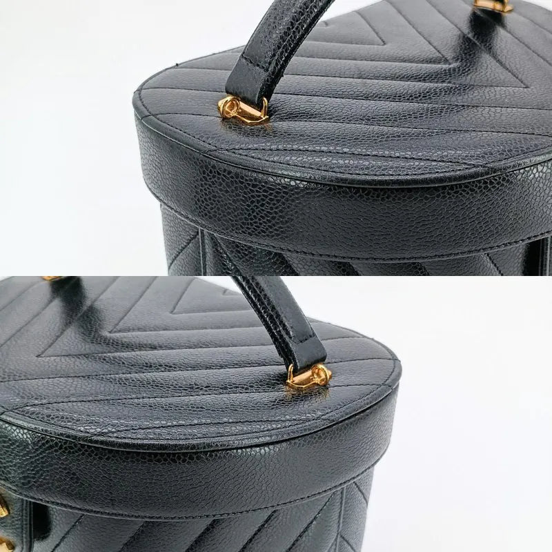 JR289 - CHANEL Vintage Black Caviar Leather Chevron Cosmetic Bag