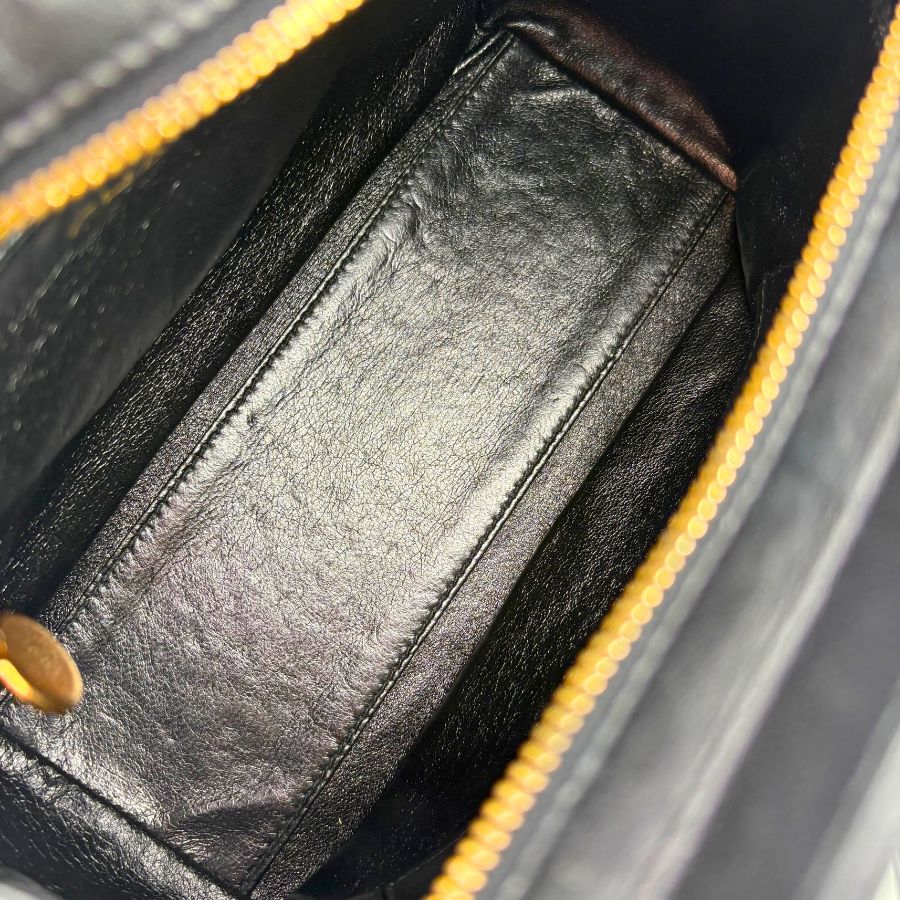 RG368 - CHANEL Vintage Black Lambskin Quilted Handbag