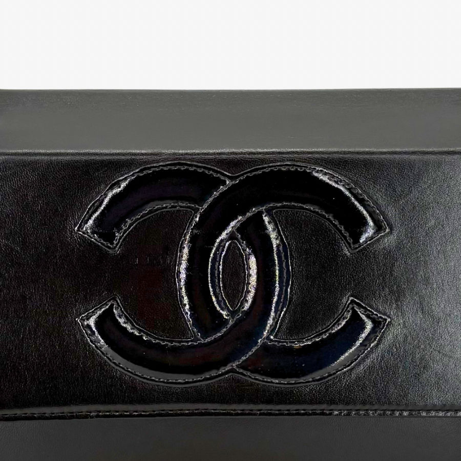 CS005 - CHANEL Vintage Black Lambskin CC Patent Snake Chain Flap Shoulder bag