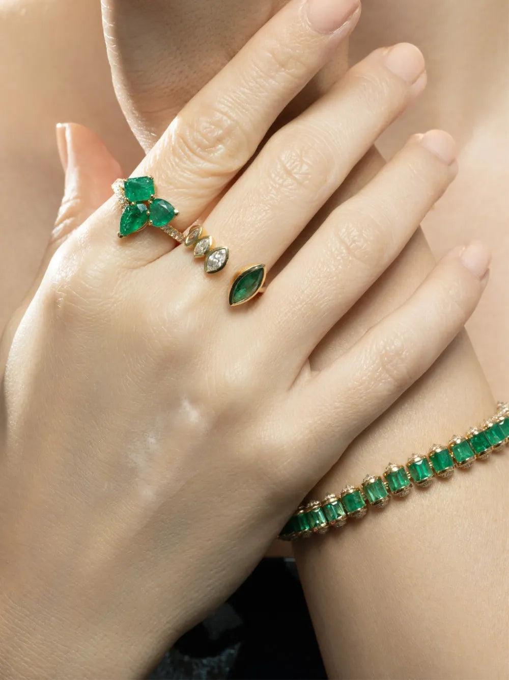 diamond and emerald cluster band ring