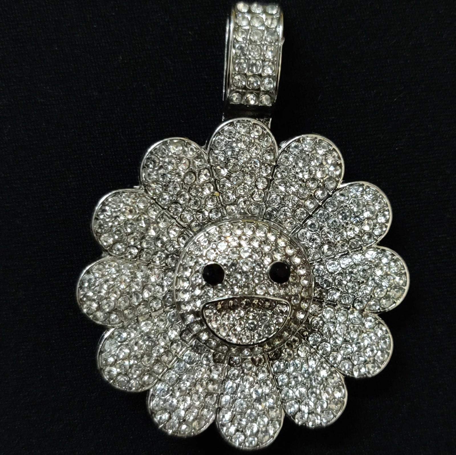 MURAKAMI FLOWER ICED OUT PENDANT (SILVER)