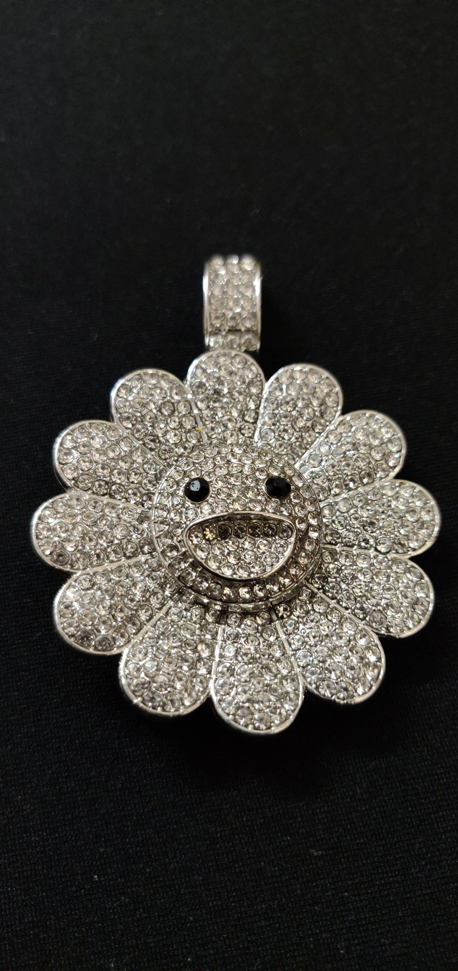 MURAKAMI FLOWER ICED OUT PENDANT (SILVER)