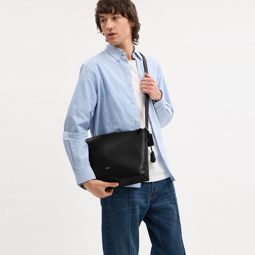 Coach Mott Messenger Bag 33 Black