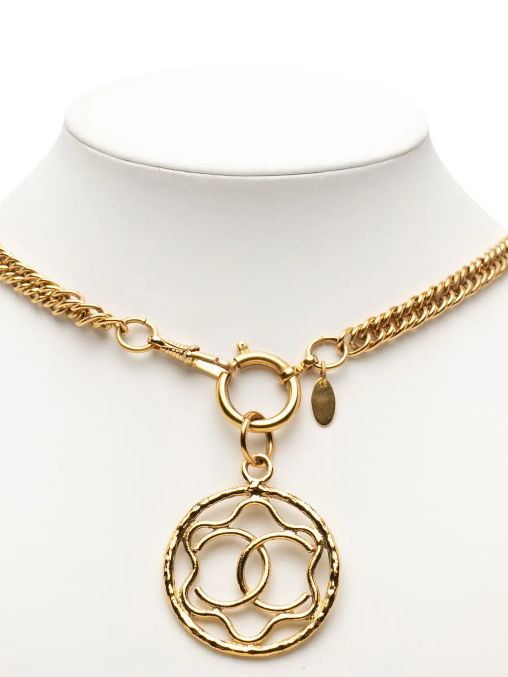 1970-1980 CC Gold Plated Encircled Flower Pendant Necklace costume necklace