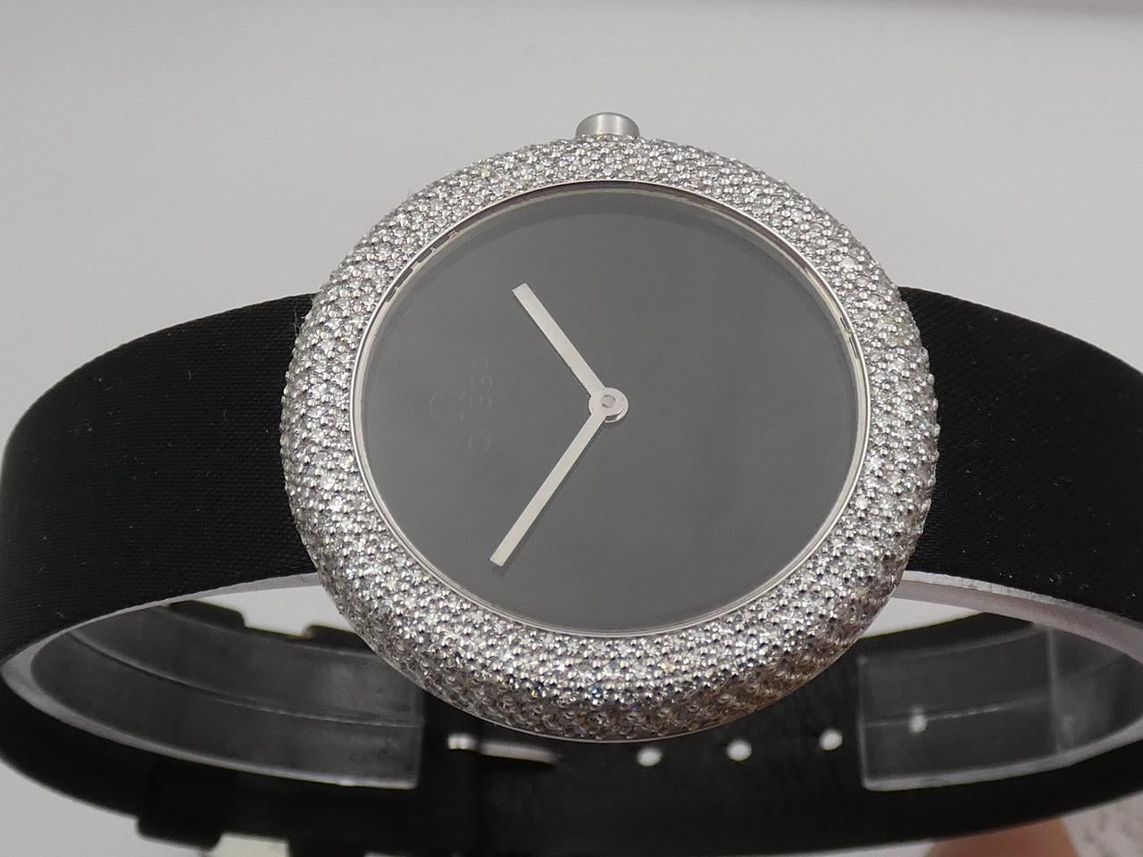 Omega Art Collection 18 KT White Gold 1.55ct FULL DIAMONDS N.O.S.BOX&PAPERS Year 1986