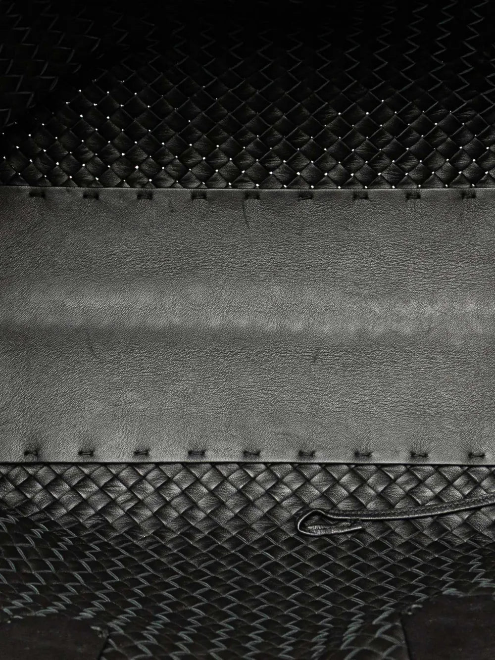 2012-2025 Medium Lambskin Intreccio Cabat tote bag