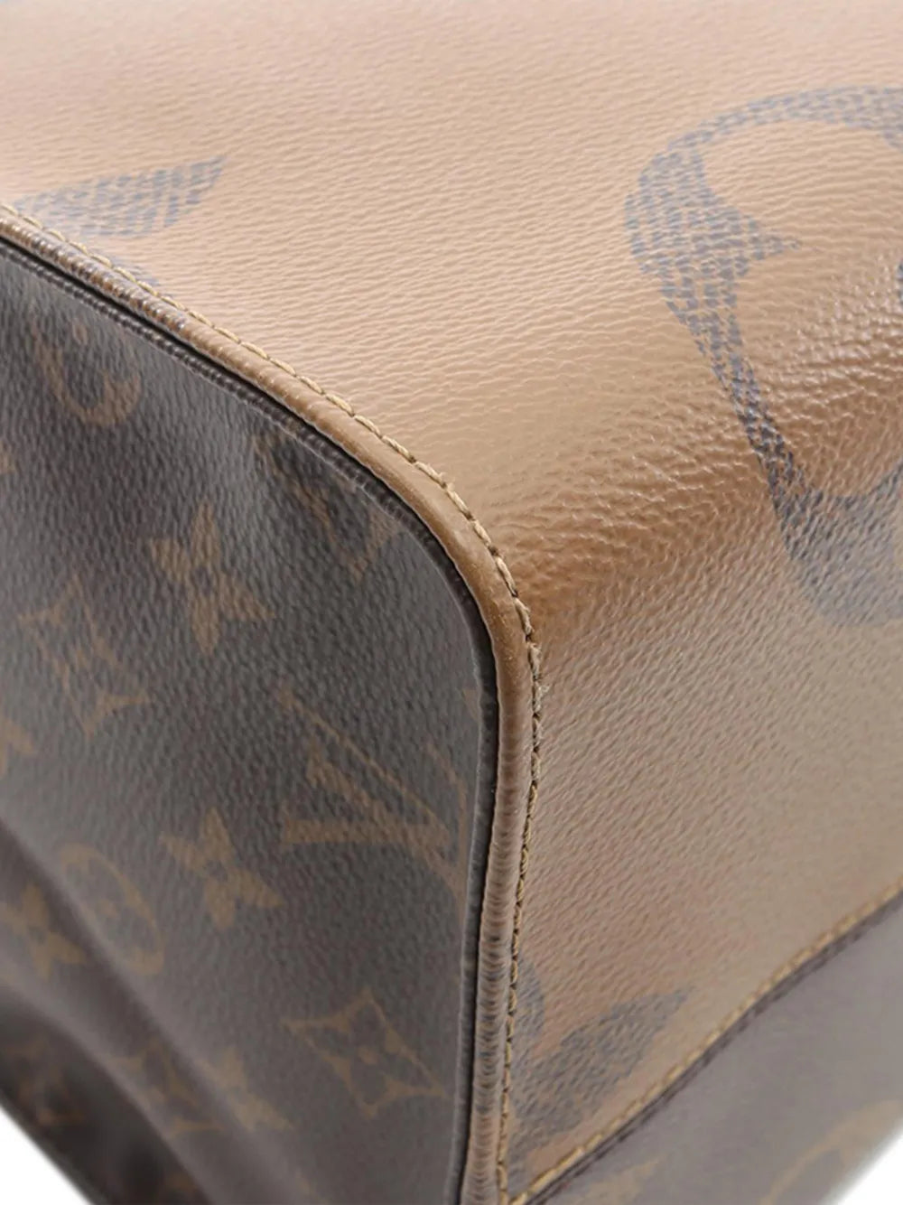 2021 Monogram Reverse Giant OnTheGo GM satchel