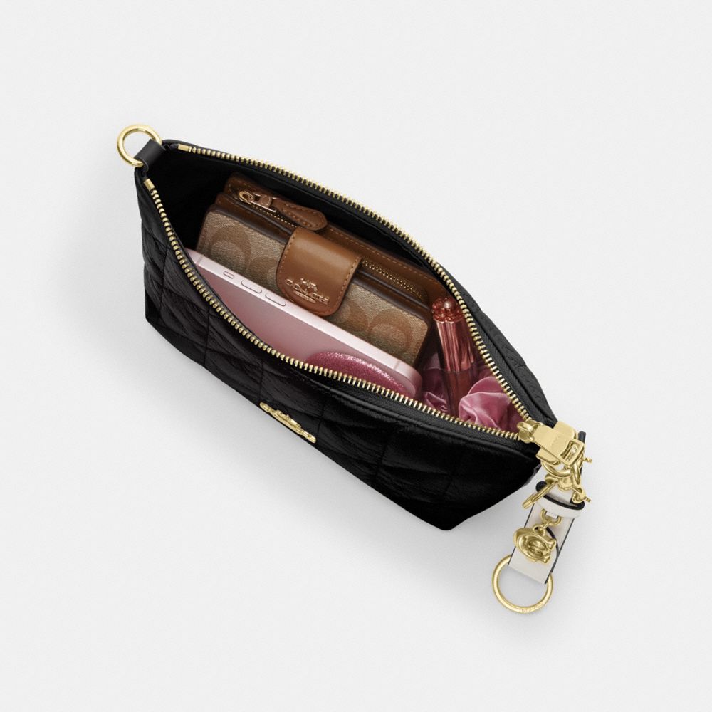 Coach Caitlin Shoulder Bag With Quilting Gold Black