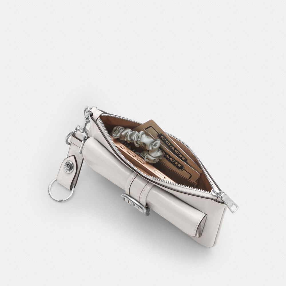 Coach Ashton Wristlet Silver Chalk