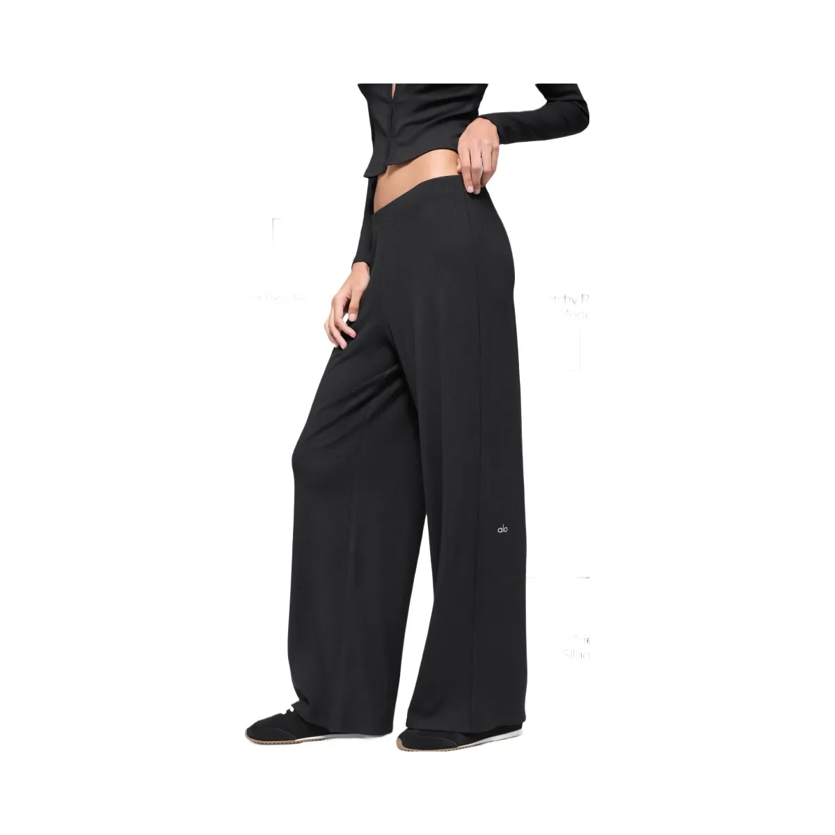 Alo Women's Mid-Rise Dreamlight Straight Pant - Black