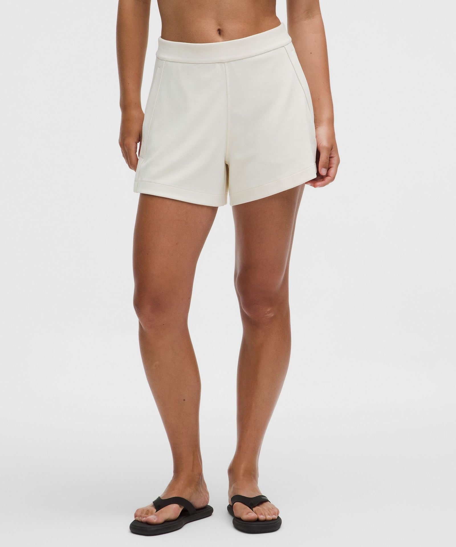Lululemon Women's Softstreme Pique Mid-Rise Shorts 4"