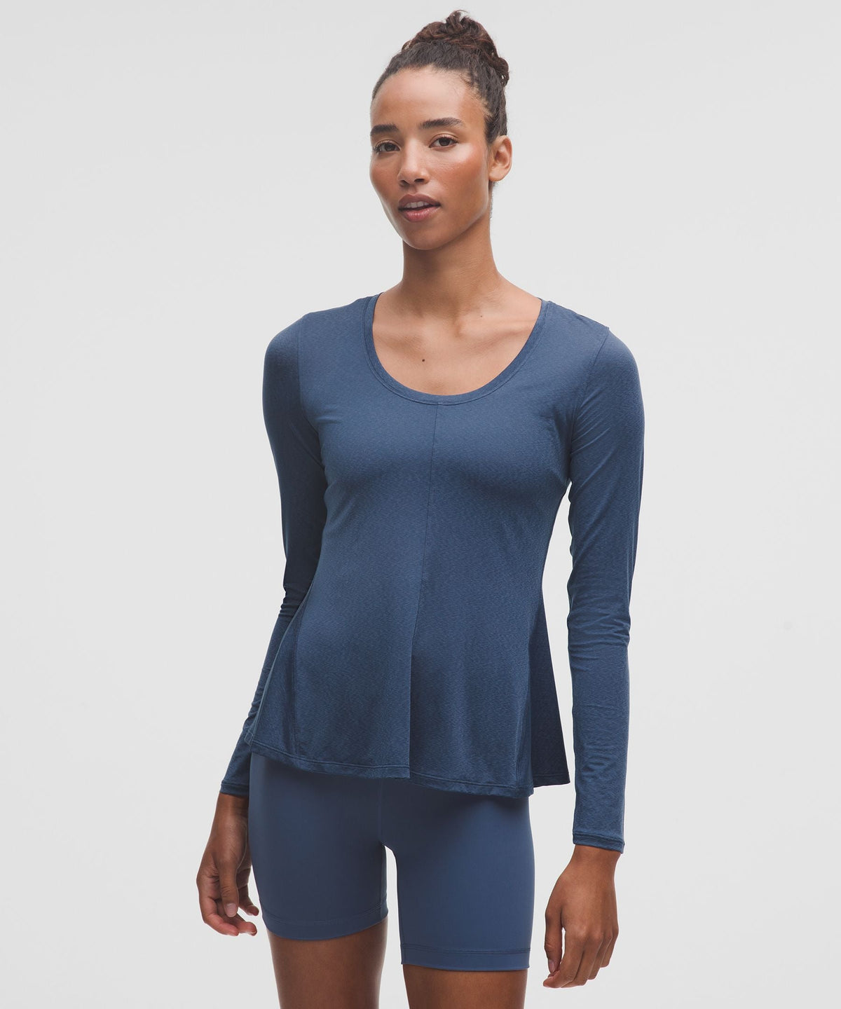 Lululemon Women's Lightweight Flowy Hem Long-Sleeve Shirt
