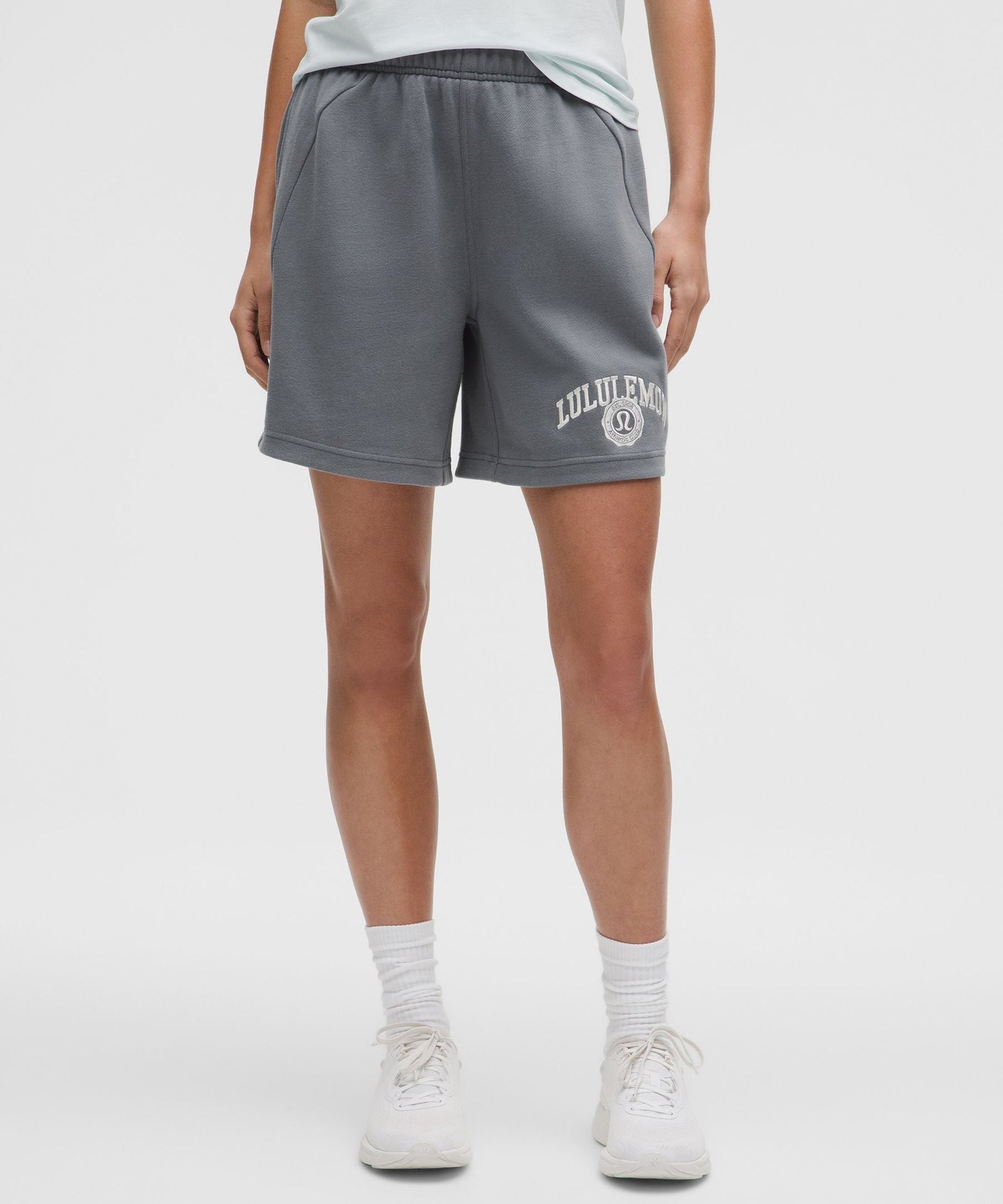 Lululemon Women's Scuba Mid-Rise Oversized Short 7" *Graphic