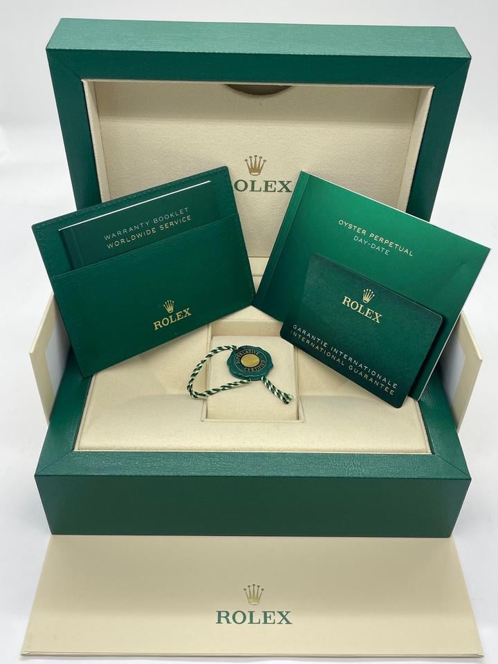 Rolex Day-Date 36mm 128238-0022 Dark Grey diamond Dial yellow gold Women's Rhodium 128238 MOP New old stock Full set