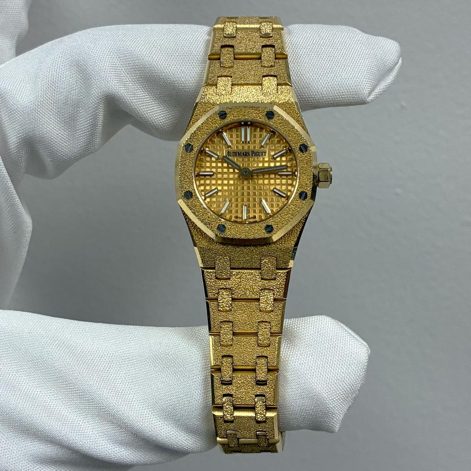 Audemars Piguet Royal Oak Mini Frosted Gold Quartz 18k Yellow Gold Frosted 23mm Ladies Watch