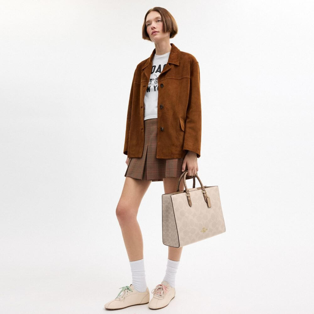Maggie Tote Bag In Blocked Signature Canvas