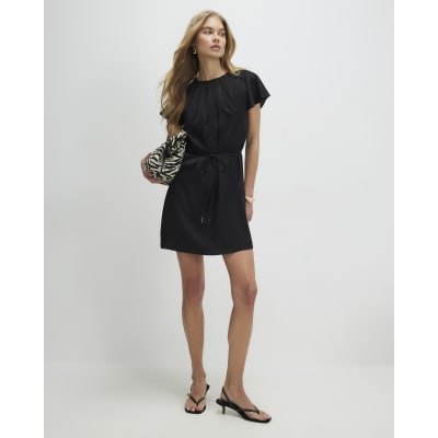 Black Short Sleeve Pleated Neck Mini Dress