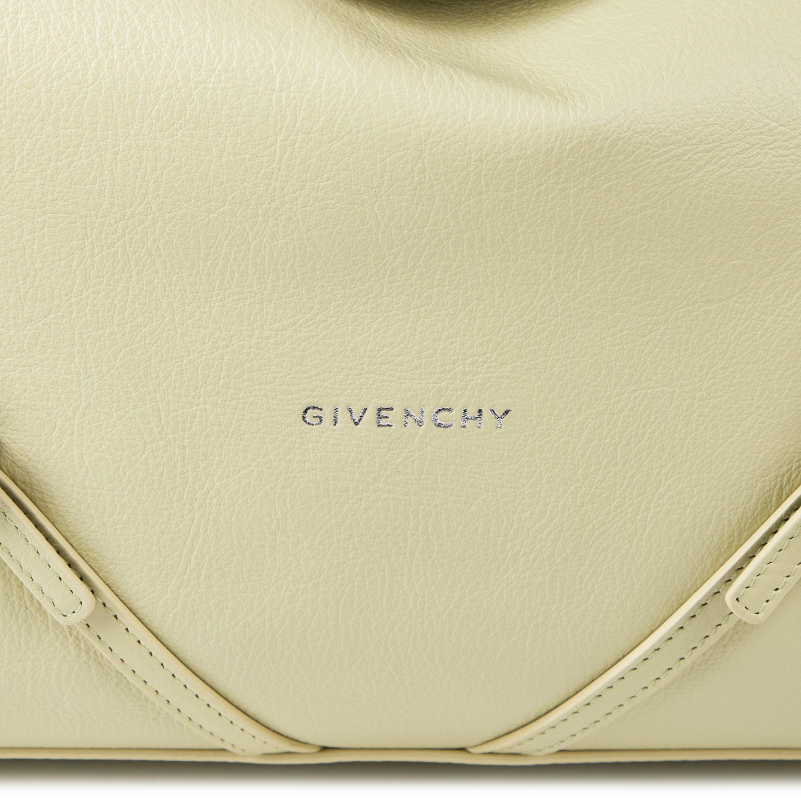 Medium Voyou Chain Shoulder Bag
