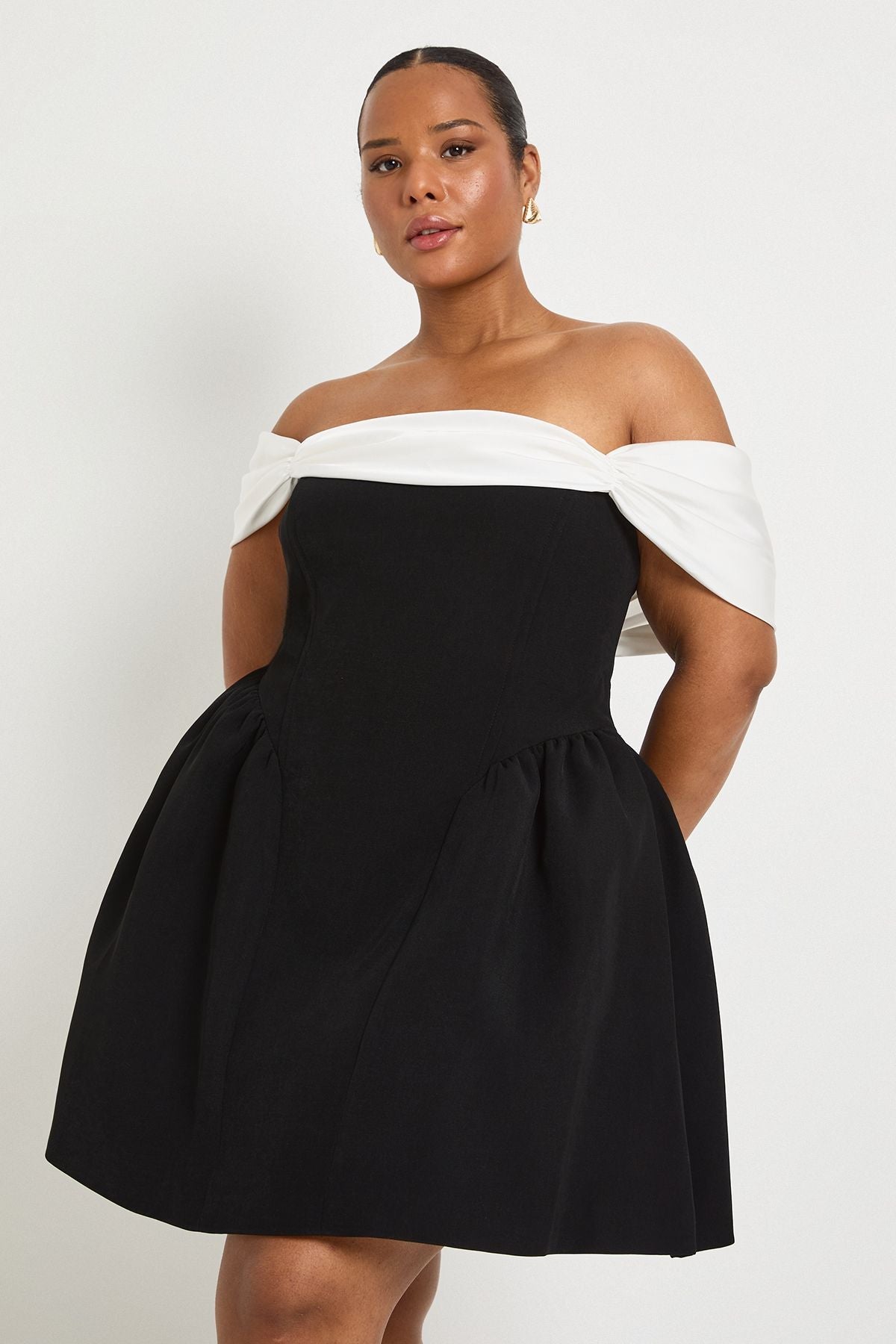 Plus Contrast Drape Detail Mini Skater Dress
