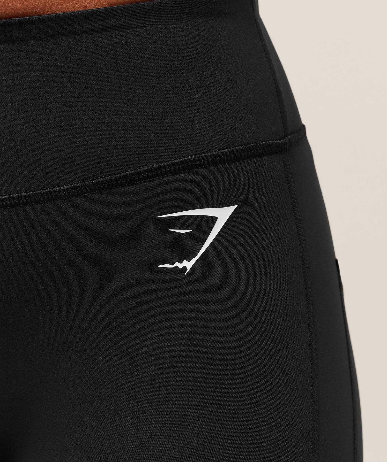Gymshark Superset Back Pocket Flared Leggings - Black
