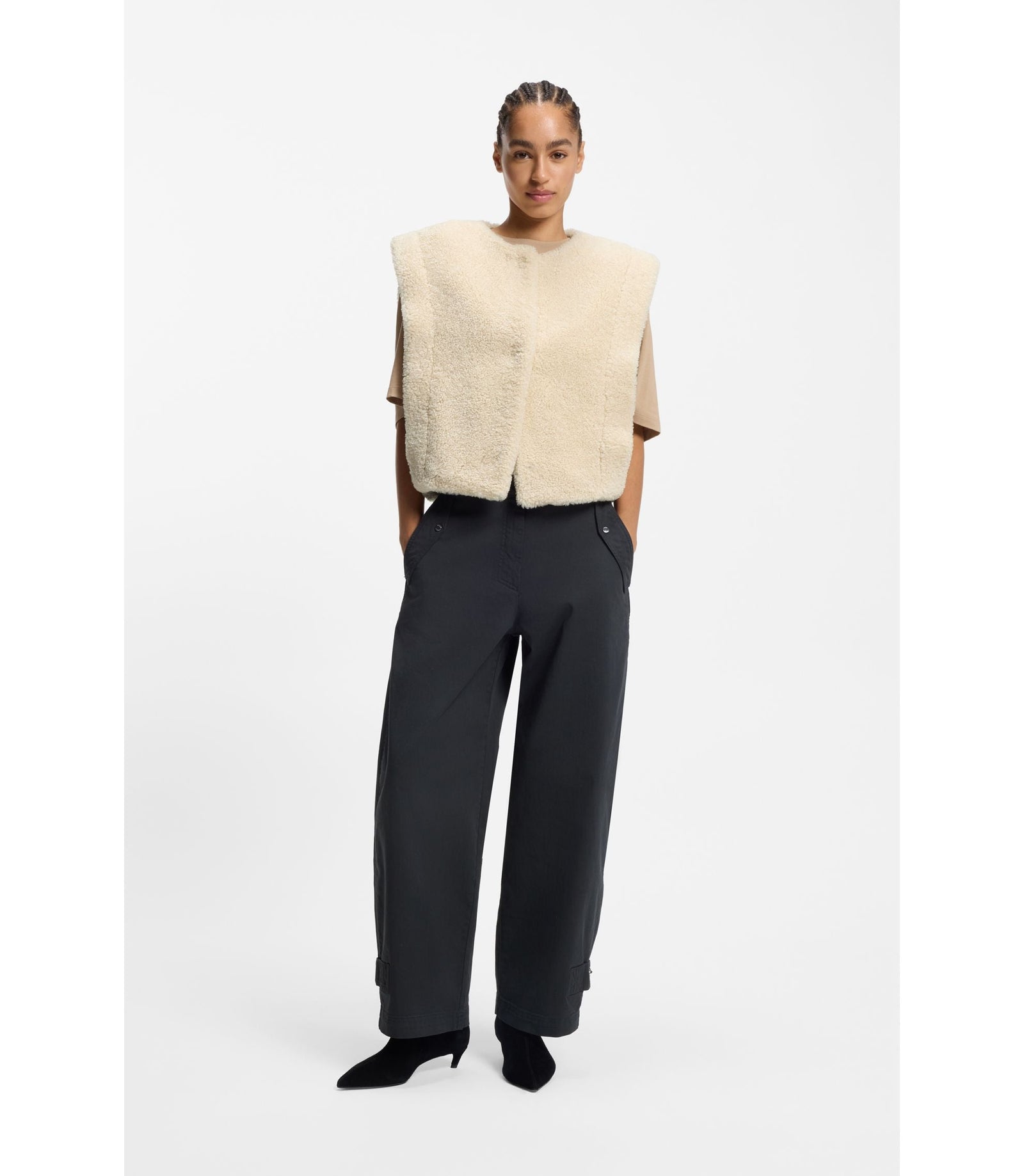 Boss Gilet In Plush Teddy Light Beige Women's