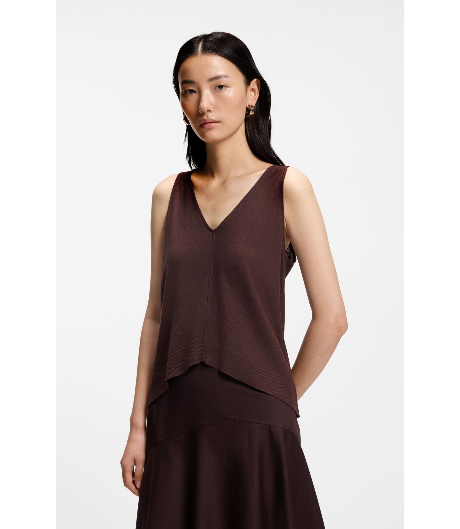 Boss Cotton Linen Top With V Neckline Dark Brown Women's
