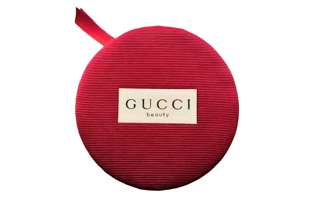 GUCCI Encore Red Cushion Round Makeup Bag (Portable, 1 Piece)