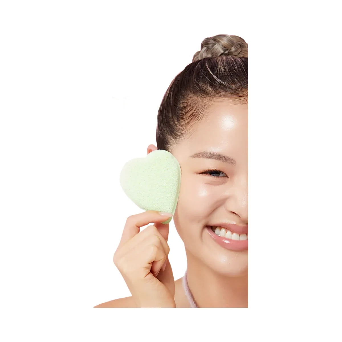 Medicube Clover Heart Facial Sponge
