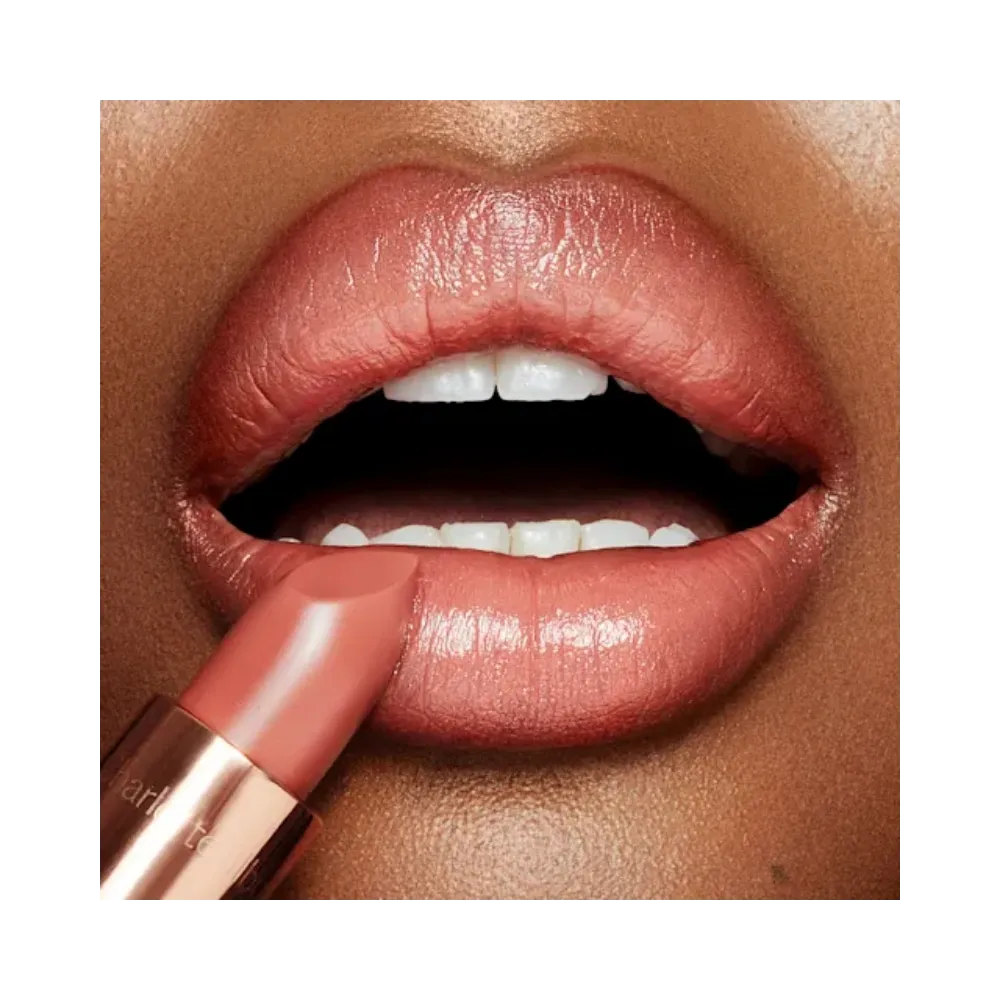 Charlotte Tilbury K.I.S.S.I.N.G Bitch Perfect
