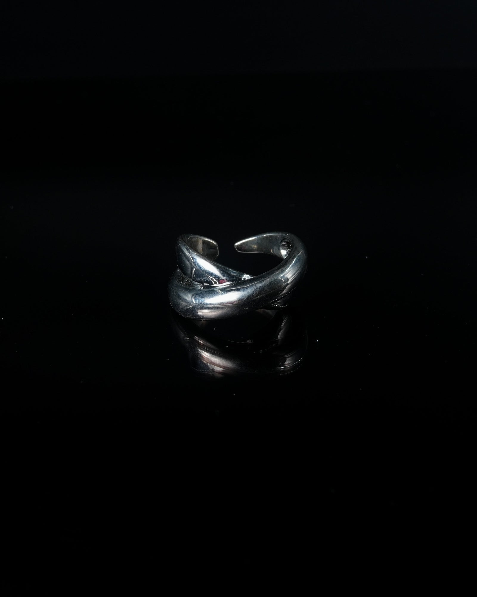 Manaca Orbital Flow Ring