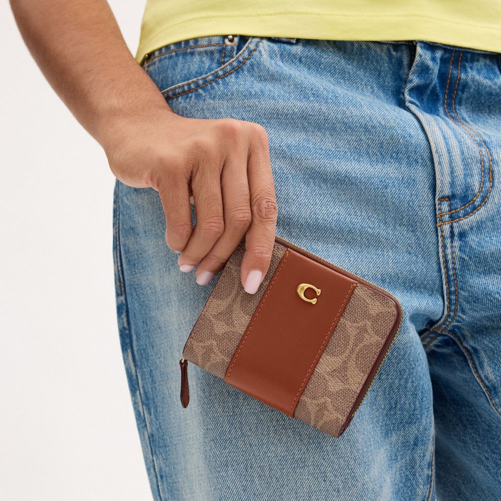 Coach Essential Billfold Wallet In Colorblock Signature Canvas Brass Tan Caramel