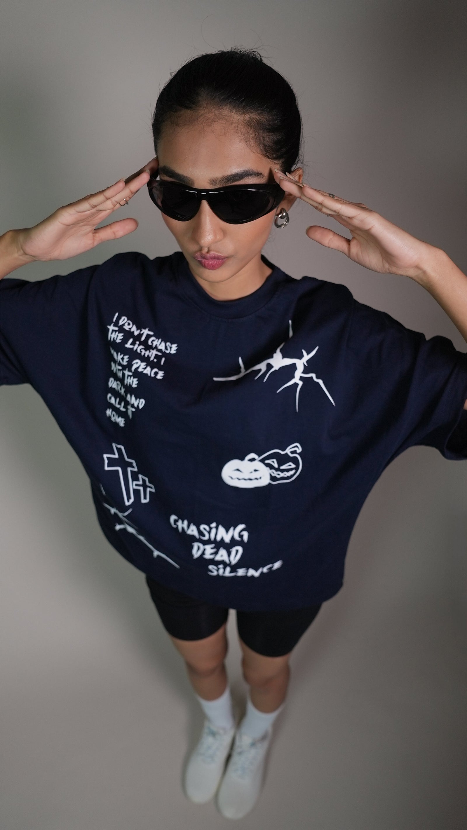 MIDNIGHT SPOOKY NAVY WOMEN’S OVERSIZED T-SHIRT