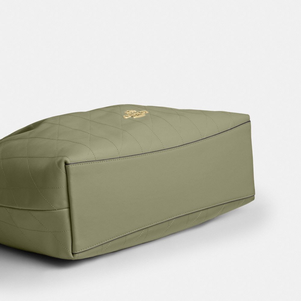 Coach Evelyn Shoulder Bag With Quilting Gold Pistachio