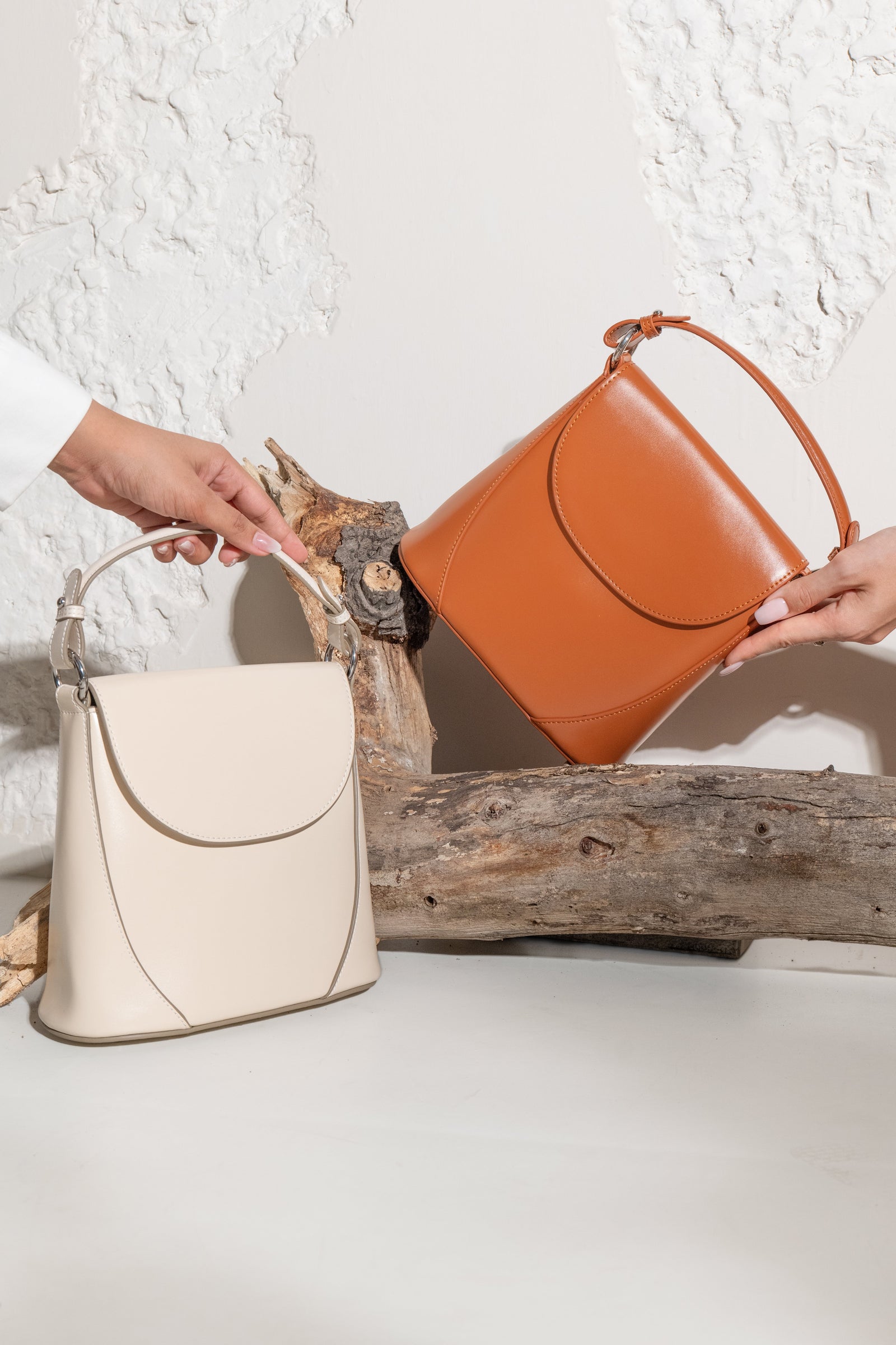 Vienna - Ladies Leather Structured Bucket Bag | Ivory