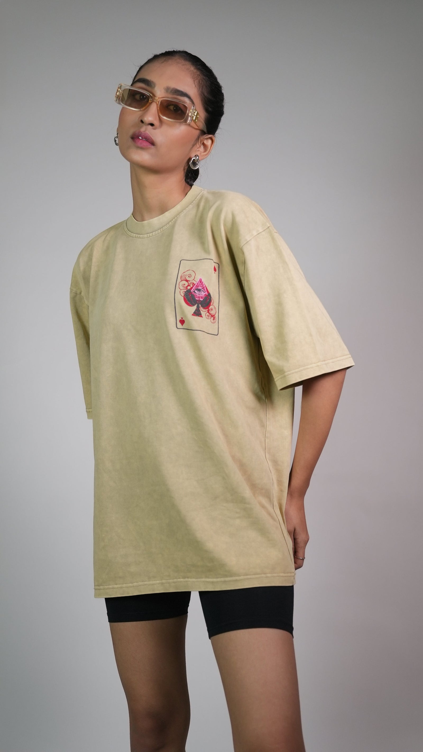 SPADE OF SECRETS BEIGE ACIDWASH WOMEN’S OVERSIZED T-SHIRT