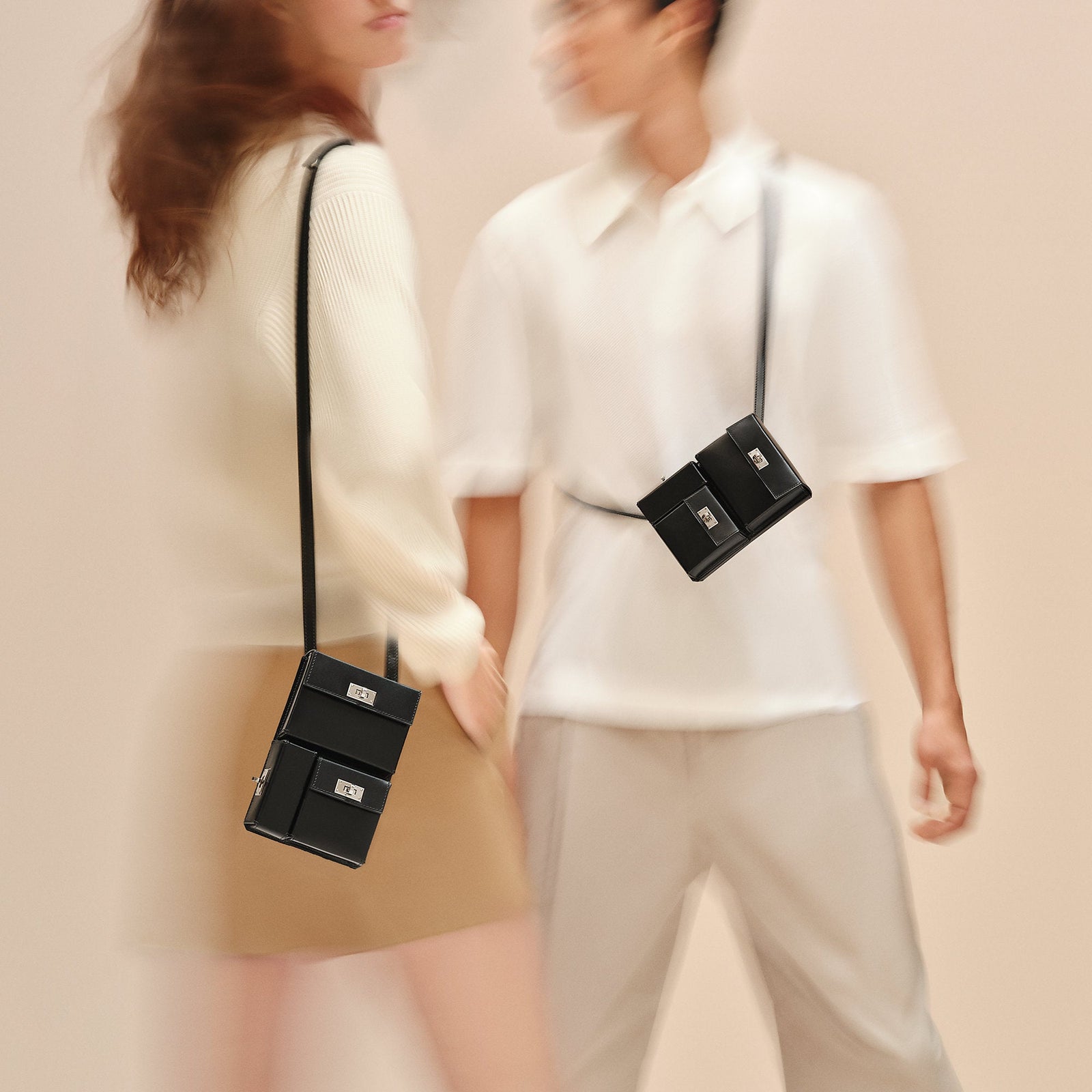 Hermes Kelly Multipocket To Go Pouch Gold