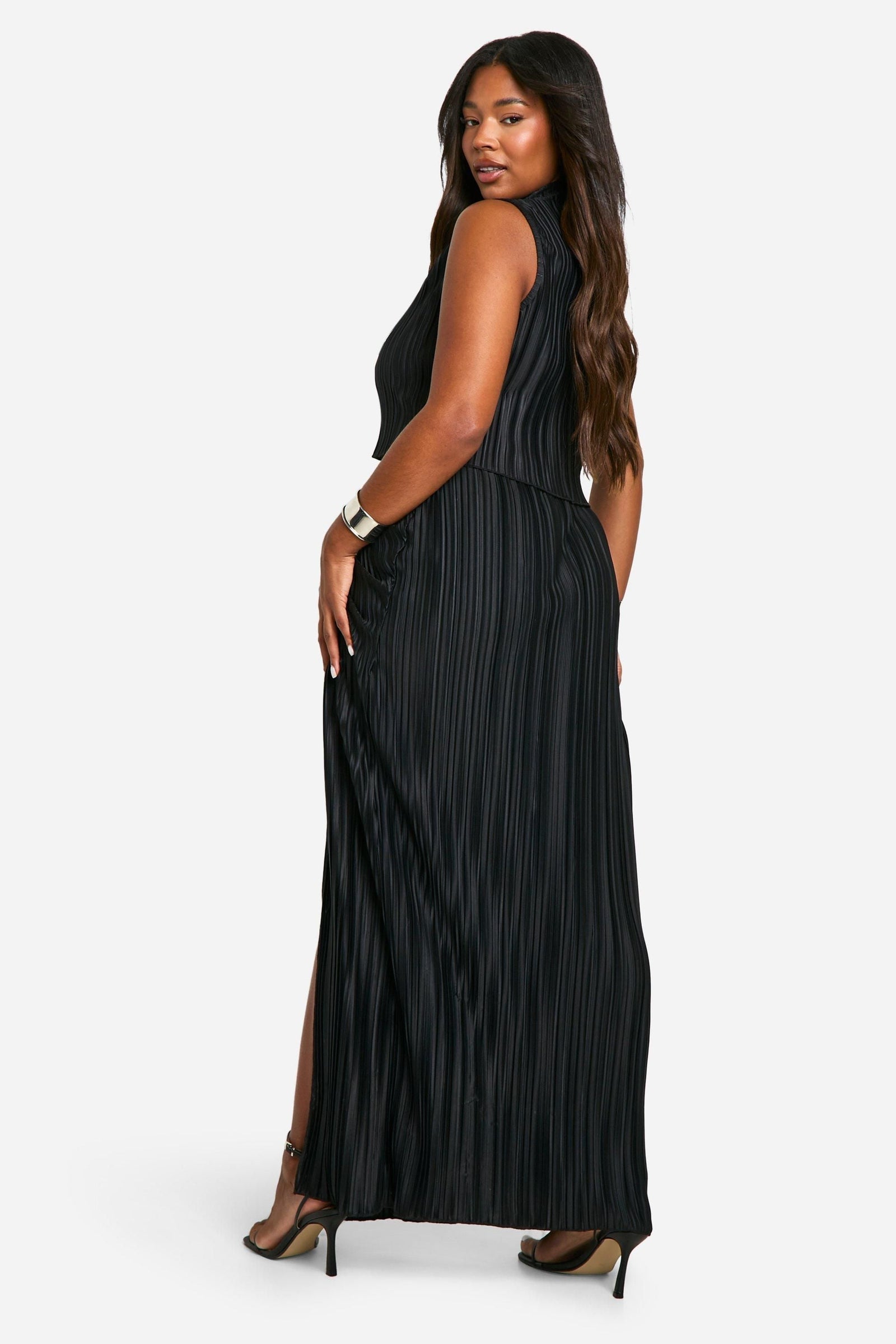 Plus Plisse Top & Ruched Maxi Skirt Co Ord