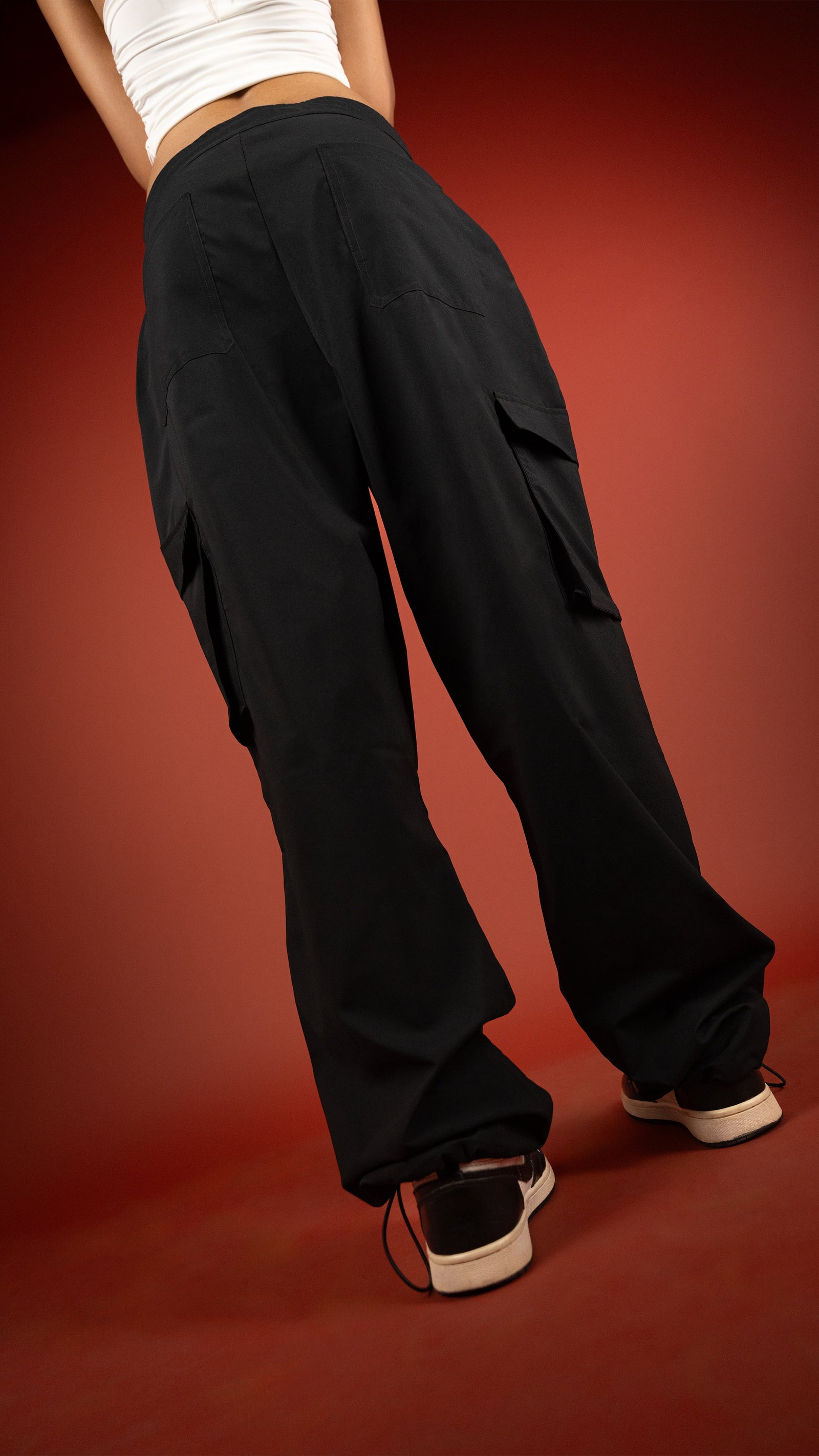 BLACK PARACHUTE WOMEN'S PANT