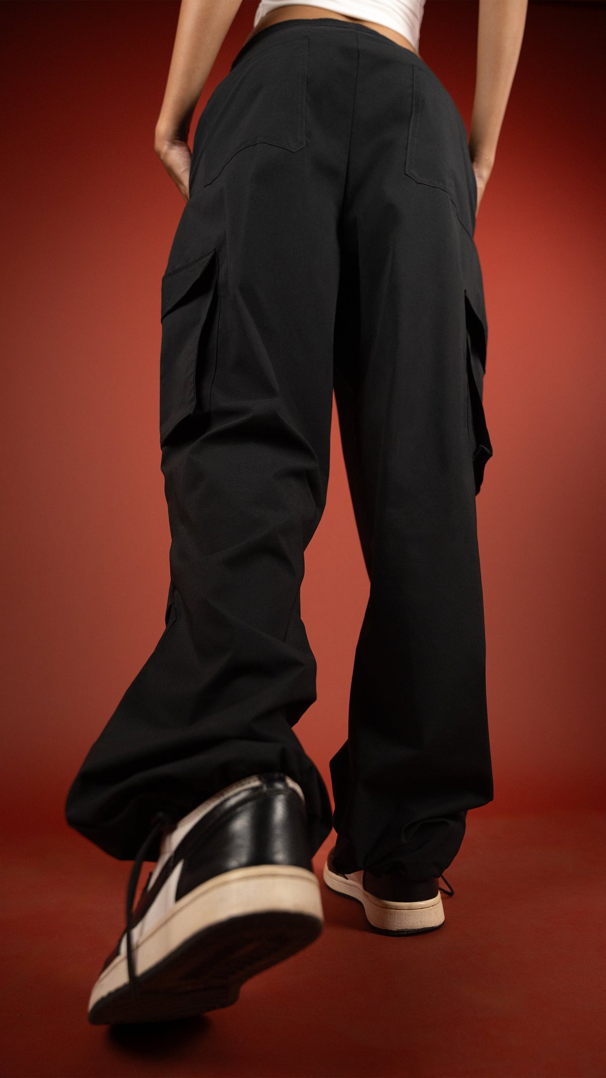 BLACK PARACHUTE WOMEN'S PANT