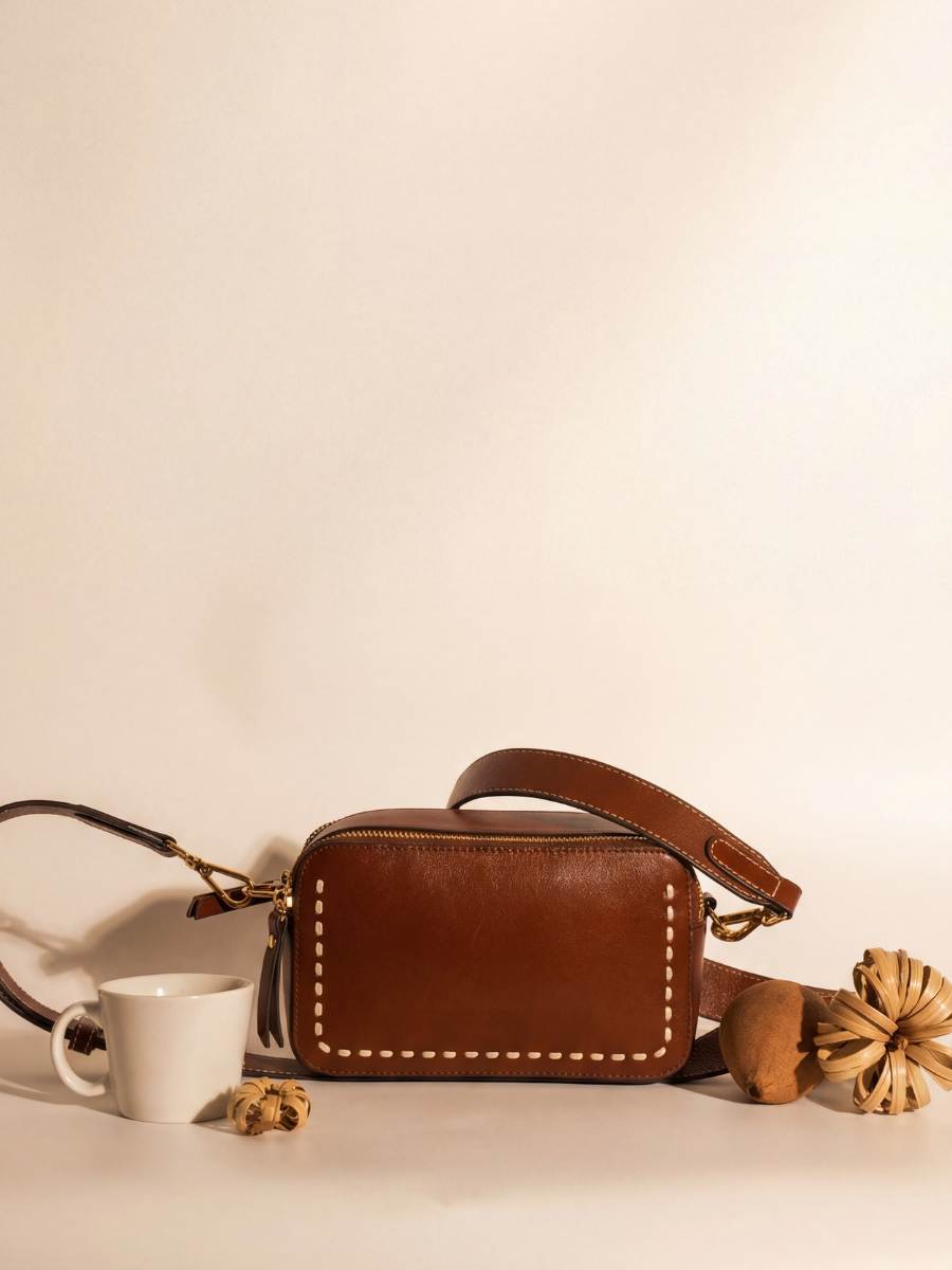 Odette -Ladies Leather Crossbody bag, Cognac