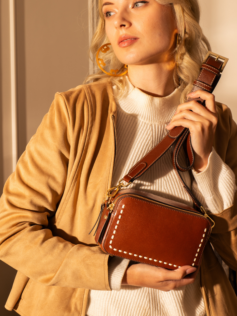 Odette -Ladies Leather Crossbody bag, Cognac