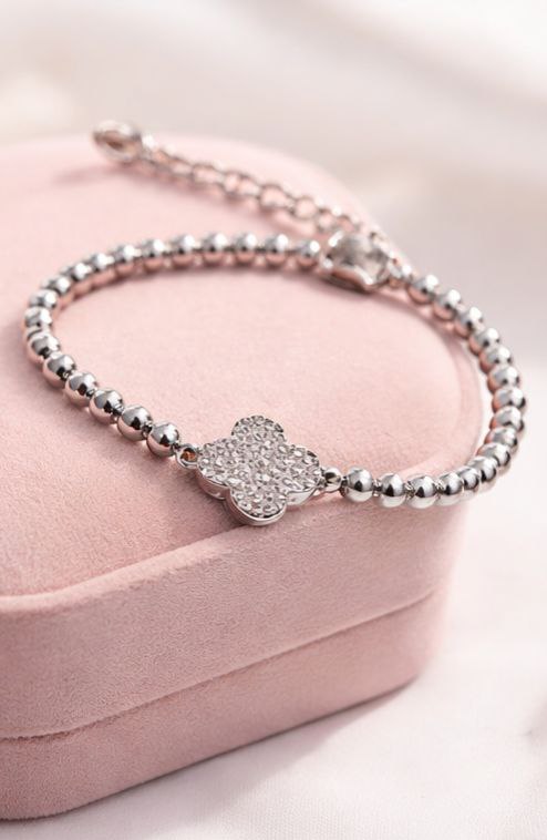 Silver Clove Magnetic Bracelet