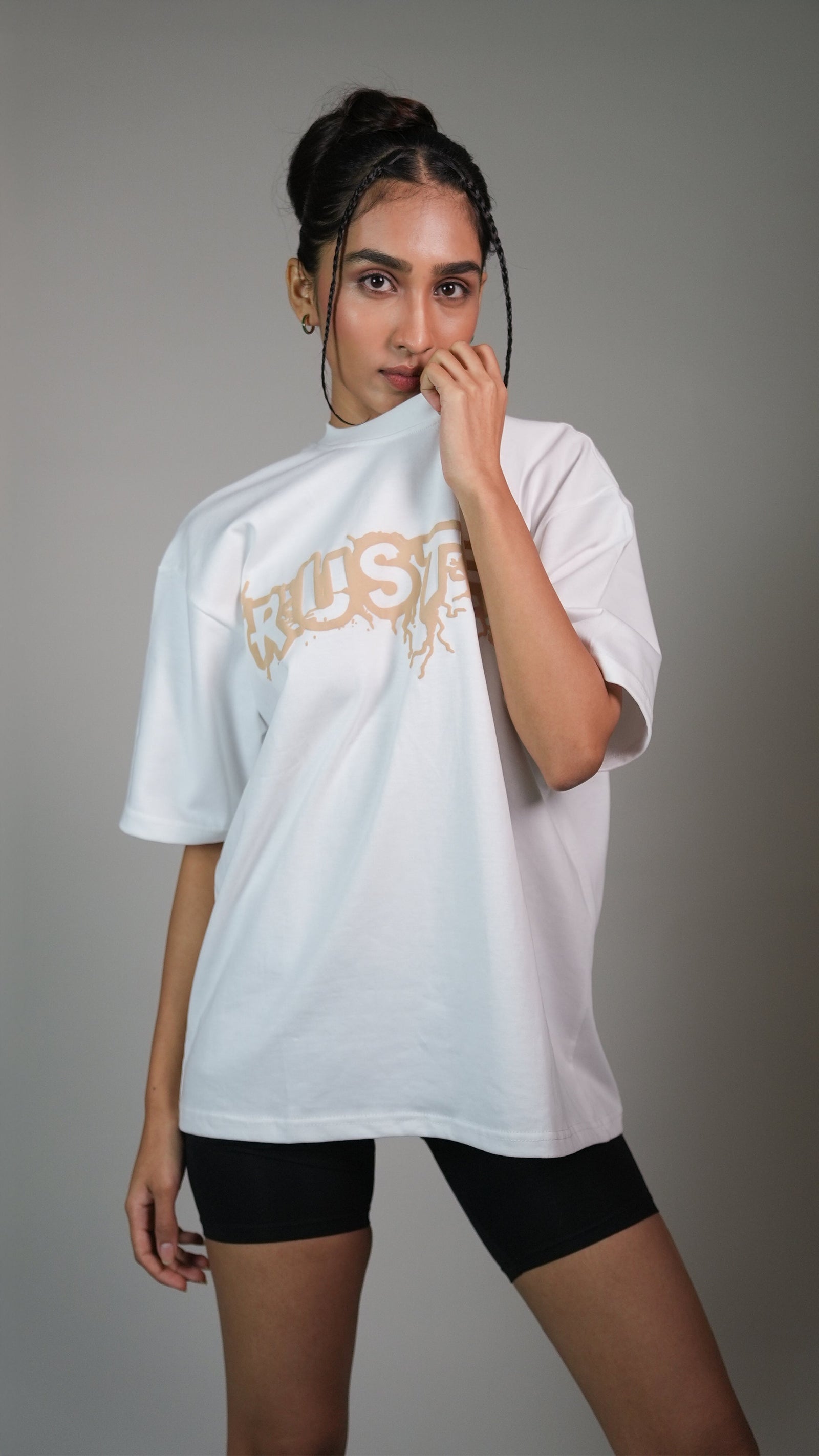 GRENADE WHITE WOMEN’S OVERSIZED T-SHIRT