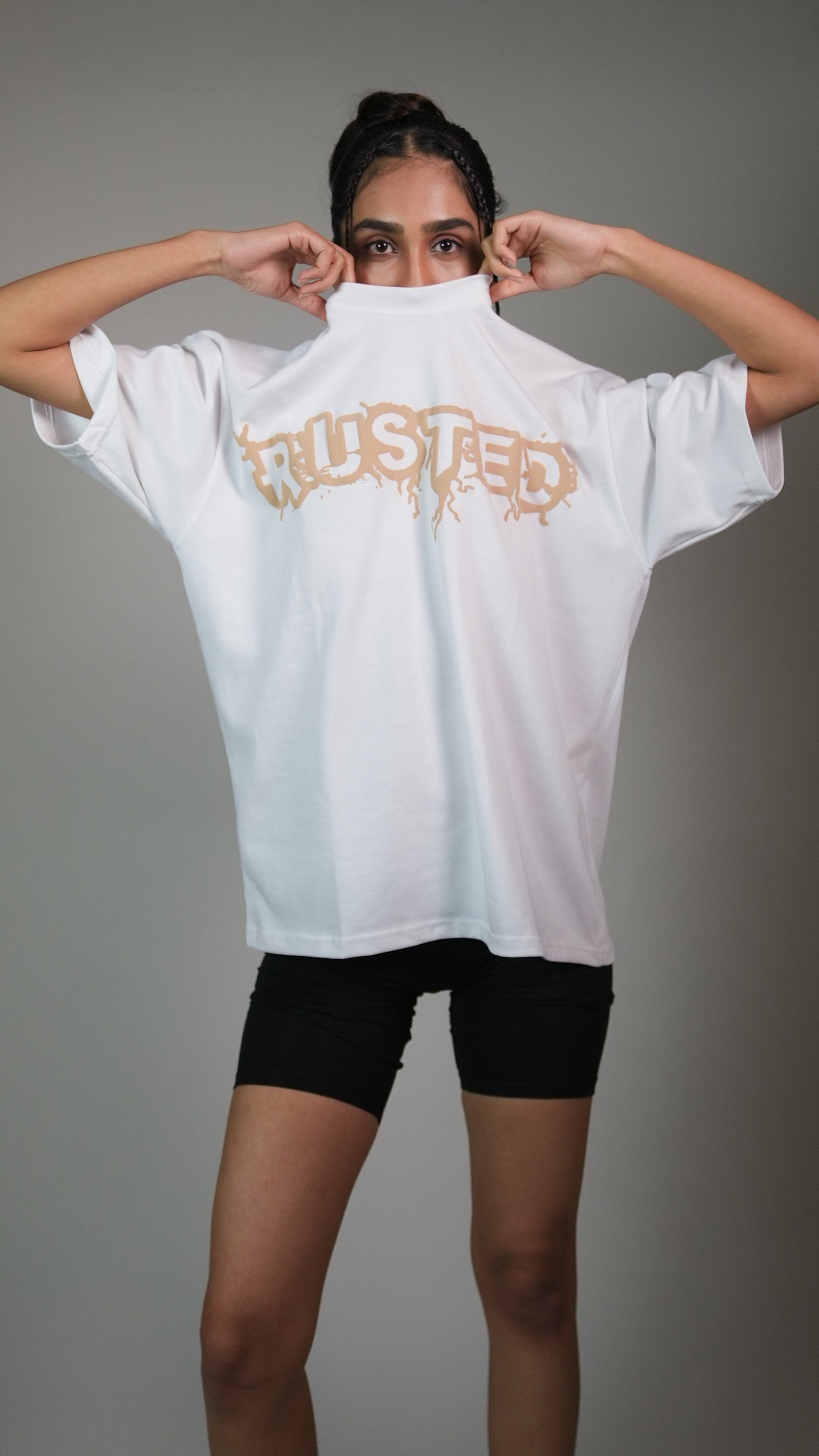 GRENADE WHITE WOMEN’S OVERSIZED T-SHIRT