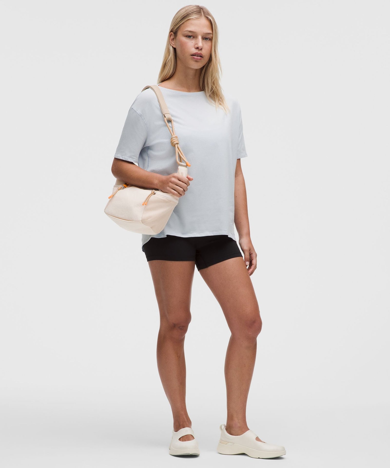 Lululemon Slouchy Sling Bag 6L *Paracord