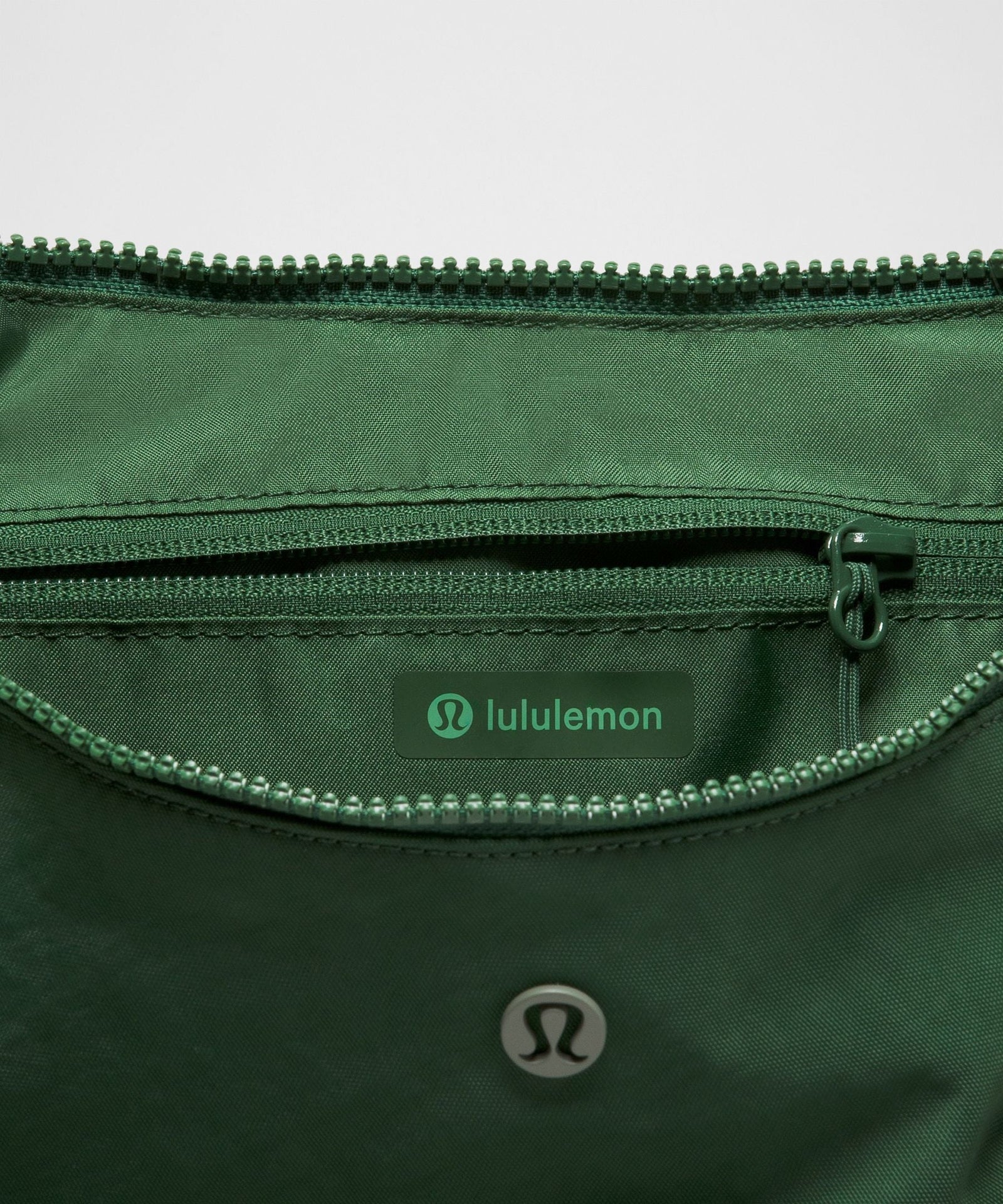 Lululemon Slouchy Sling Bag 6L *Paracord